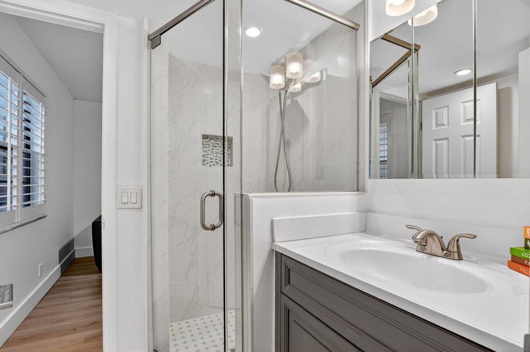 For Rent: $4,500 (4 beds, 3 baths, 2135 Square Feet)