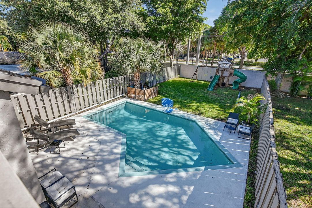 For Rent: $4,500 (4 beds, 3 baths, 2135 Square Feet)