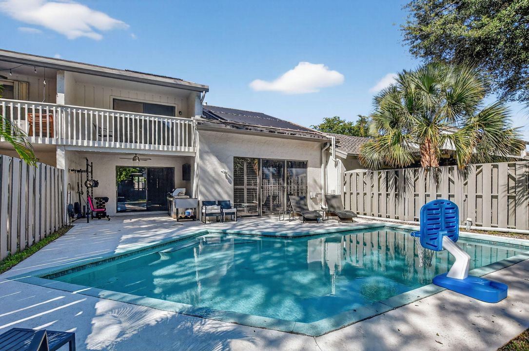 For Rent: $4,500 (4 beds, 3 baths, 2135 Square Feet)