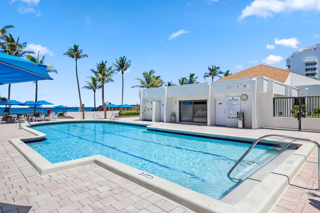 For Sale: $899,000 (2 beds, 2 baths, 1452 Square Feet)