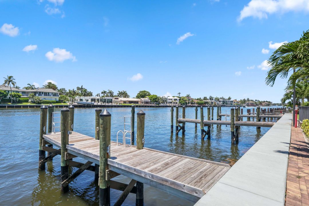 For Sale: $899,000 (2 beds, 2 baths, 1452 Square Feet)