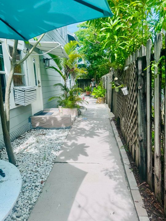 В аренду: $3,500 (3 спален, 1 ванн, 1386 Квадратных фут)