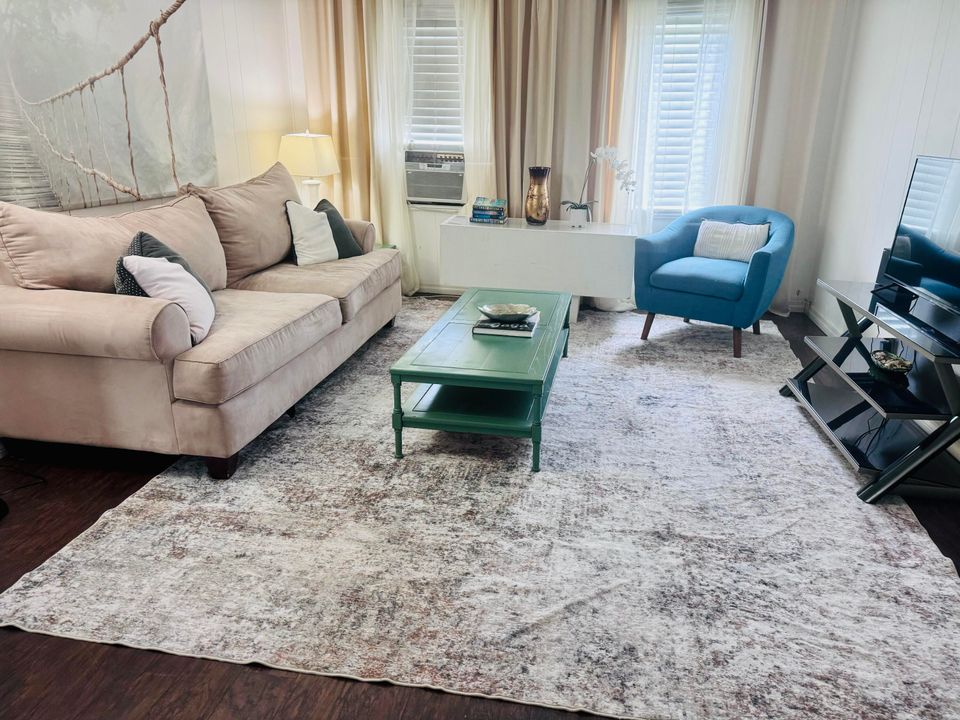 В аренду: $3,500 (3 спален, 1 ванн, 1386 Квадратных фут)