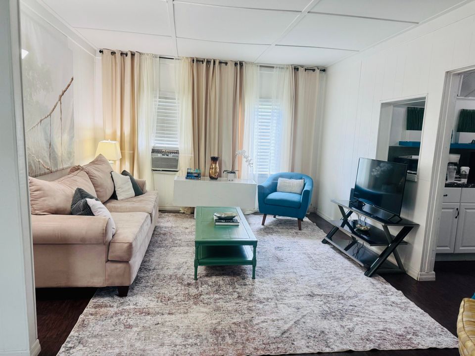 В аренду: $3,500 (3 спален, 1 ванн, 1386 Квадратных фут)