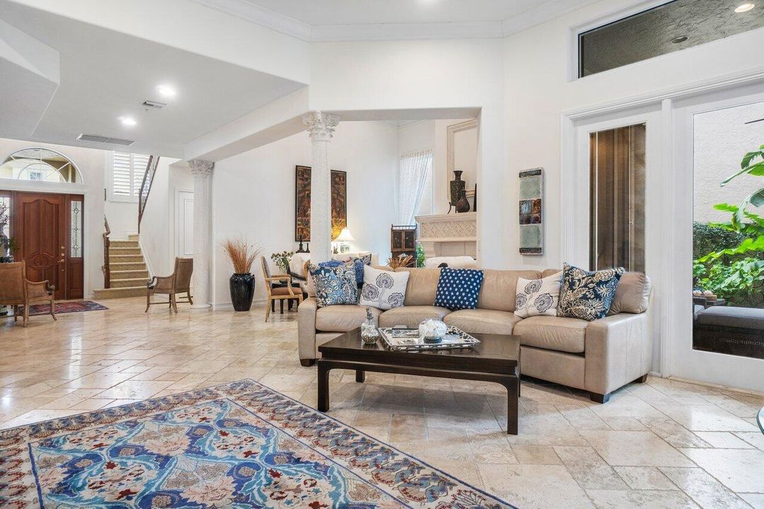 For Sale: $2,550,000 (4 beds, 4 baths, 3660 Square Feet)