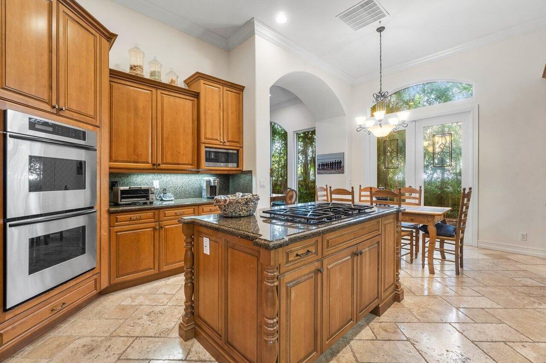 For Sale: $2,550,000 (4 beds, 4 baths, 3660 Square Feet)