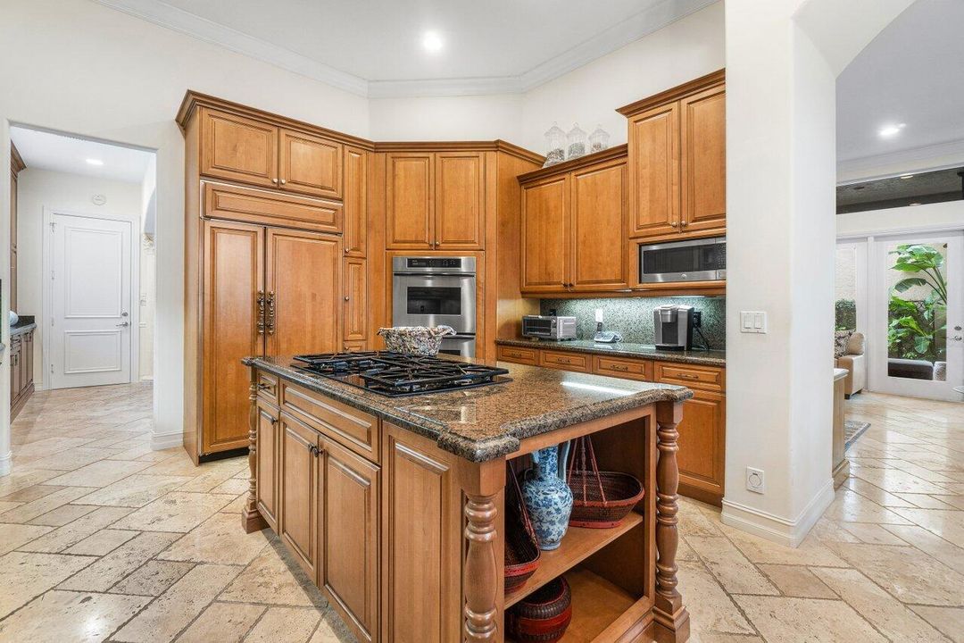 For Sale: $2,550,000 (4 beds, 4 baths, 3660 Square Feet)