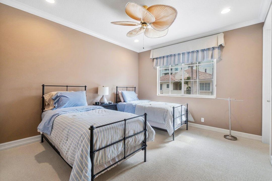 For Sale: $2,550,000 (4 beds, 4 baths, 3660 Square Feet)