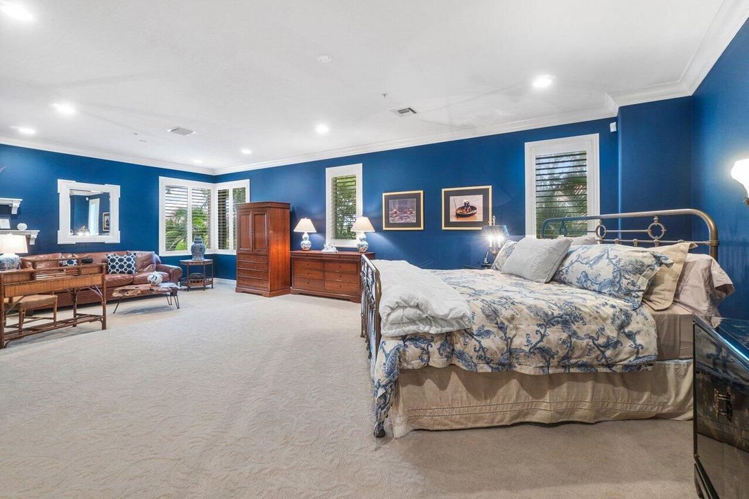 For Sale: $2,550,000 (4 beds, 4 baths, 3660 Square Feet)