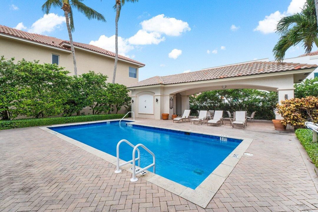 For Sale: $2,550,000 (4 beds, 4 baths, 3660 Square Feet)