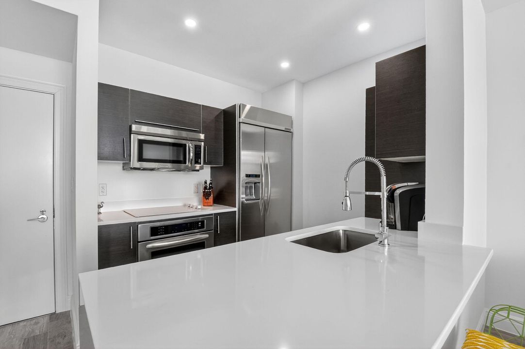 На продажу: $550,000 (1 спален, 1 ванн, 790 Квадратных фут)