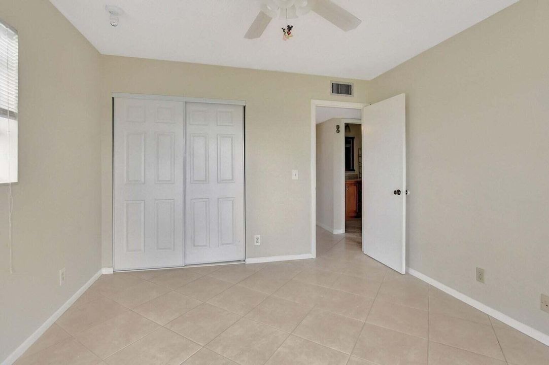 For Rent: $1,750 (2 beds, 2 baths, 907 Square Feet)