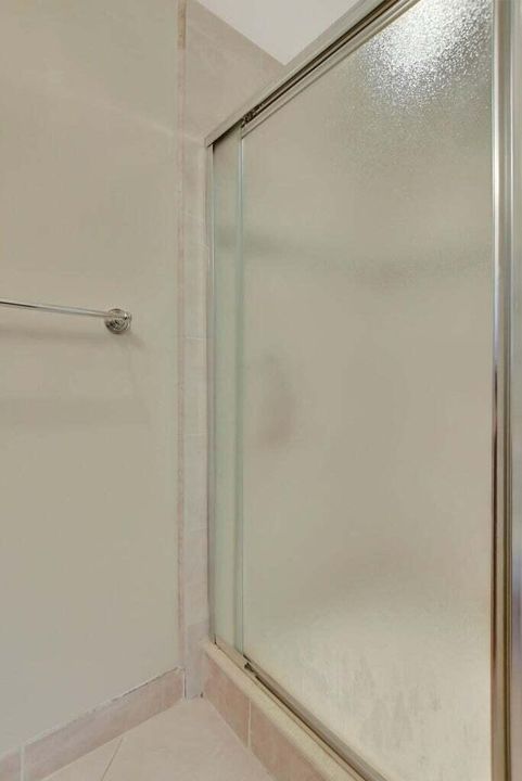 For Rent: $1,750 (2 beds, 2 baths, 907 Square Feet)