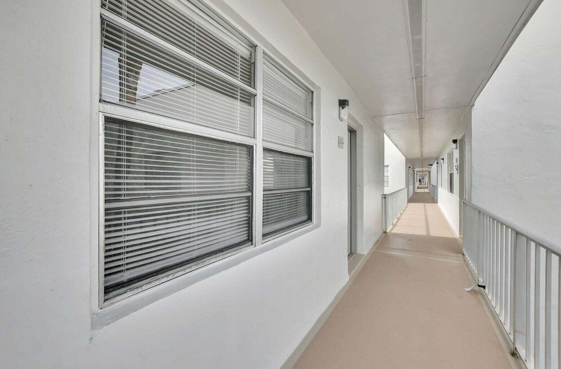 For Rent: $1,750 (2 beds, 2 baths, 907 Square Feet)