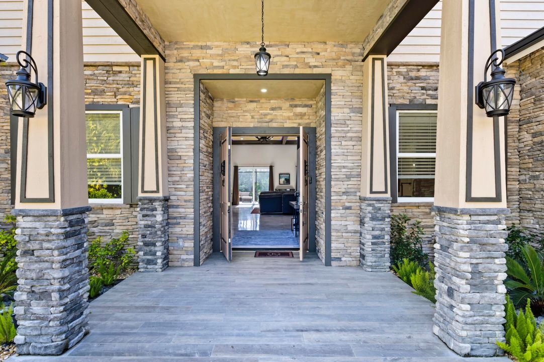 For Sale: $1,950,000 (5 beds, 4 baths, 4301 Square Feet)