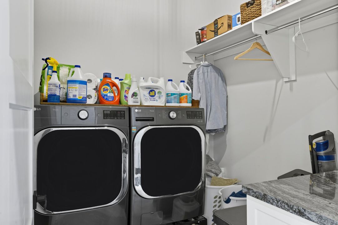 For Sale: $1,950,000 (5 beds, 4 baths, 4301 Square Feet)