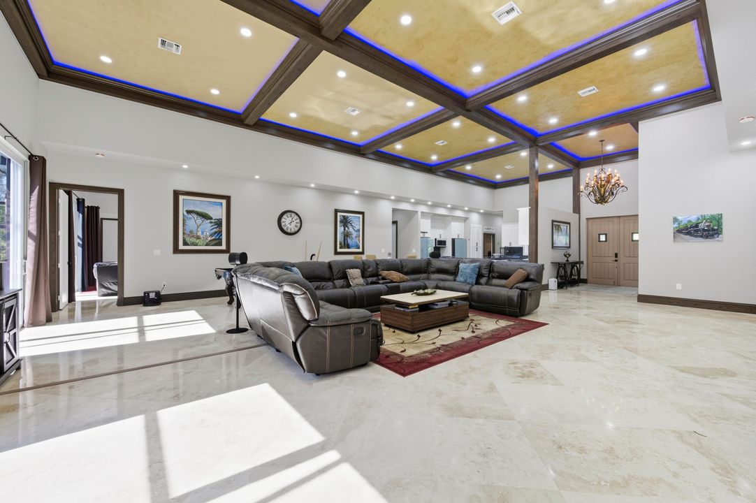 For Sale: $1,950,000 (5 beds, 4 baths, 4301 Square Feet)