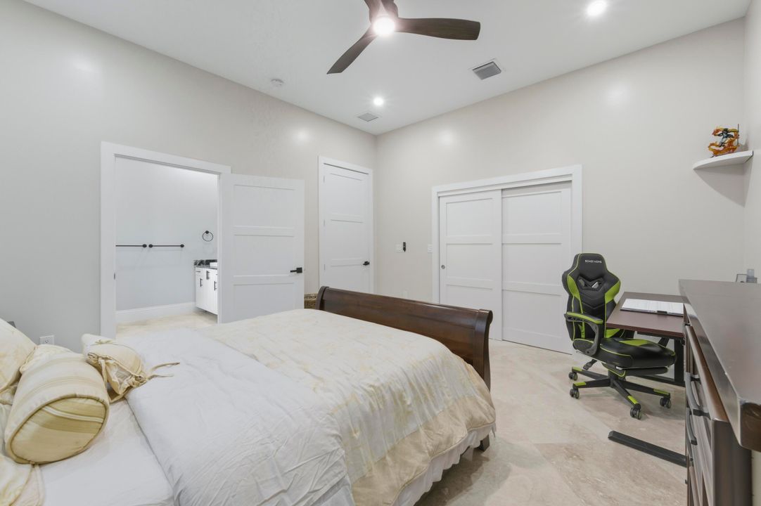 For Sale: $1,950,000 (5 beds, 4 baths, 4301 Square Feet)