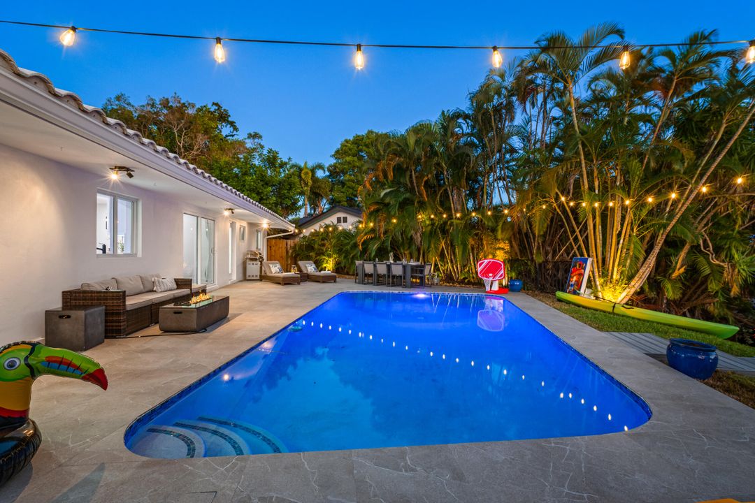 Active With Contract: $1,089,999 (4 beds, 2 baths, 1502 Square Feet)