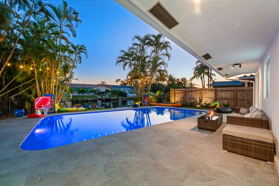 Active With Contract: $1,089,999 (4 beds, 2 baths, 1502 Square Feet)