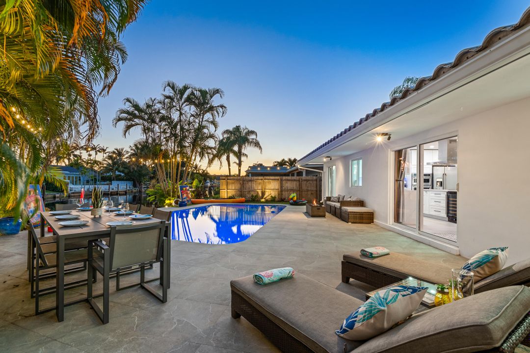 Active With Contract: $1,089,999 (4 beds, 2 baths, 1502 Square Feet)