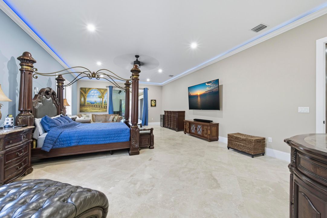 For Sale: $1,950,000 (5 beds, 4 baths, 4301 Square Feet)