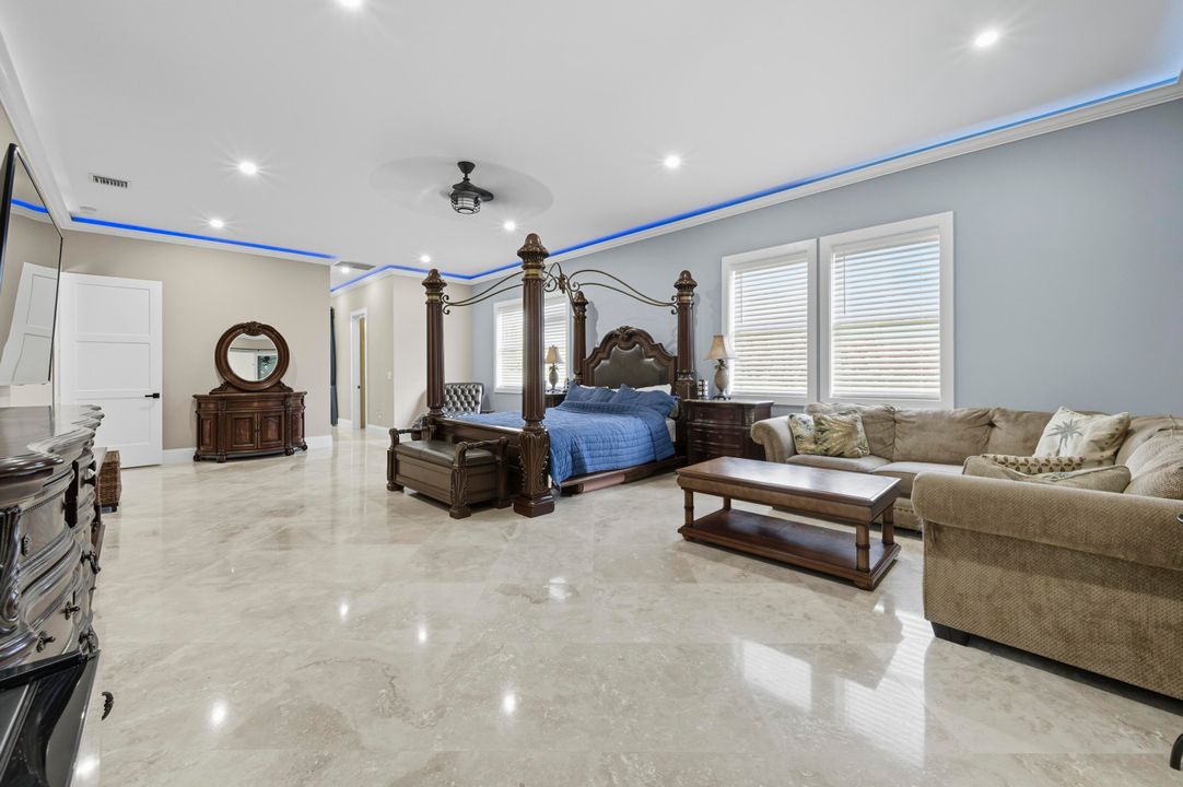 For Sale: $1,950,000 (5 beds, 4 baths, 4301 Square Feet)