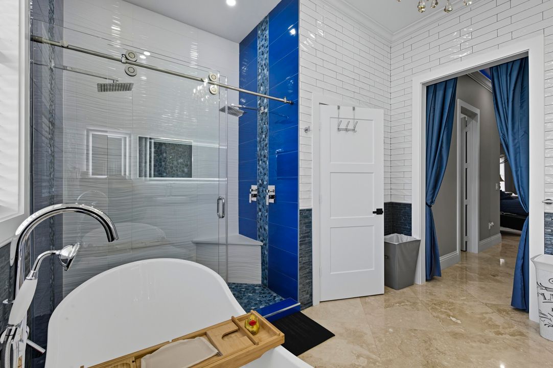 For Sale: $1,950,000 (5 beds, 4 baths, 4301 Square Feet)