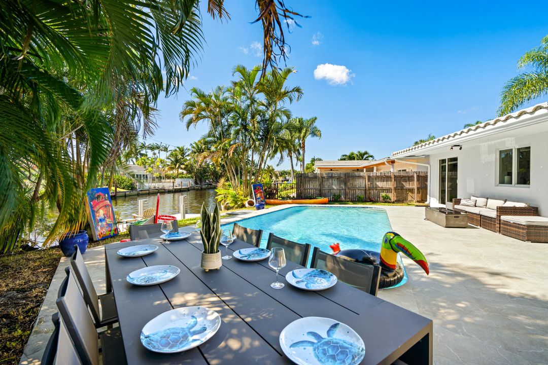 Active With Contract: $1,089,999 (4 beds, 2 baths, 1502 Square Feet)