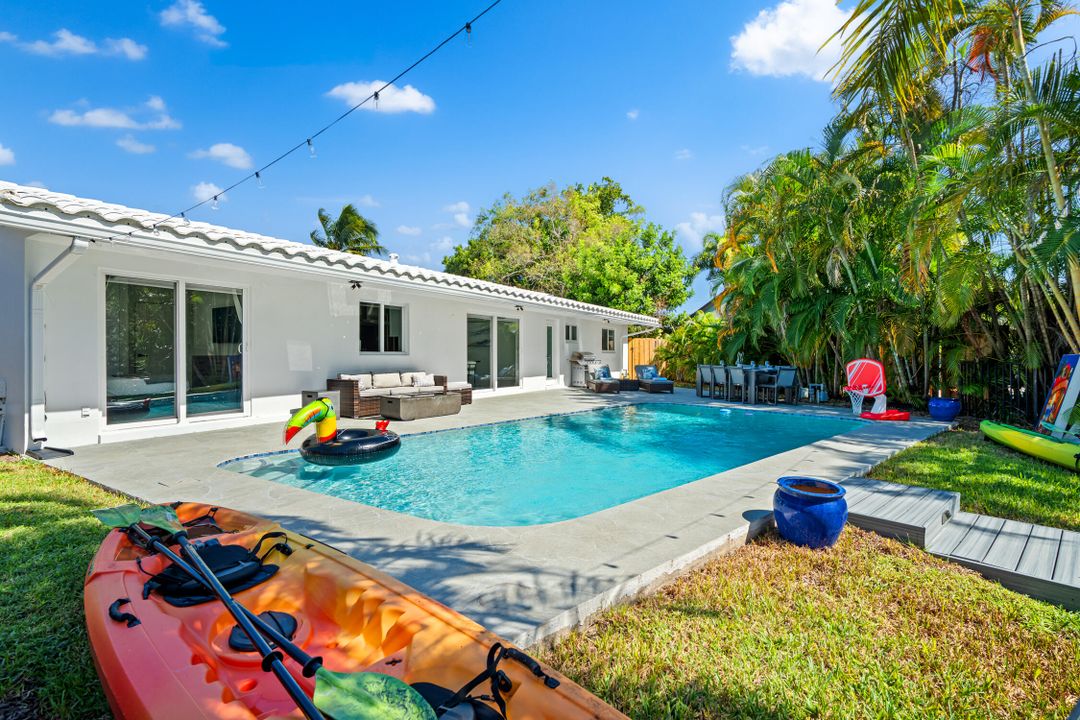 Active With Contract: $1,089,999 (4 beds, 2 baths, 1502 Square Feet)