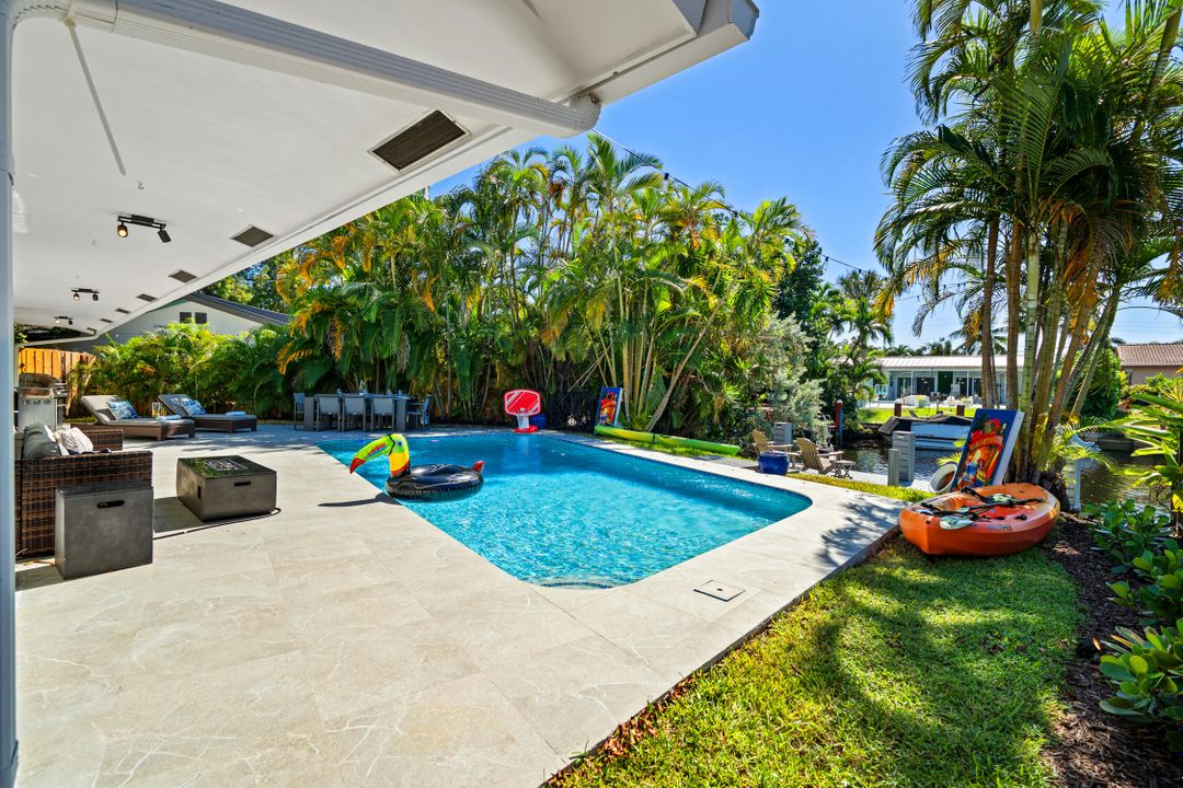 Active With Contract: $1,089,999 (4 beds, 2 baths, 1502 Square Feet)