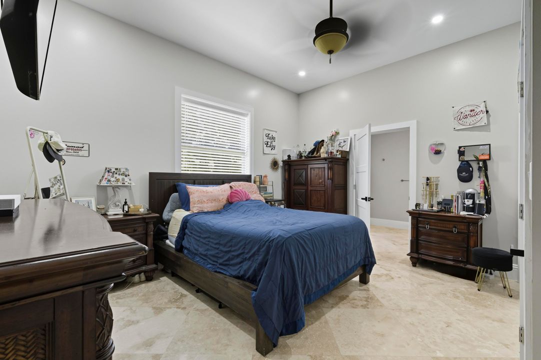 For Sale: $1,950,000 (5 beds, 4 baths, 4301 Square Feet)