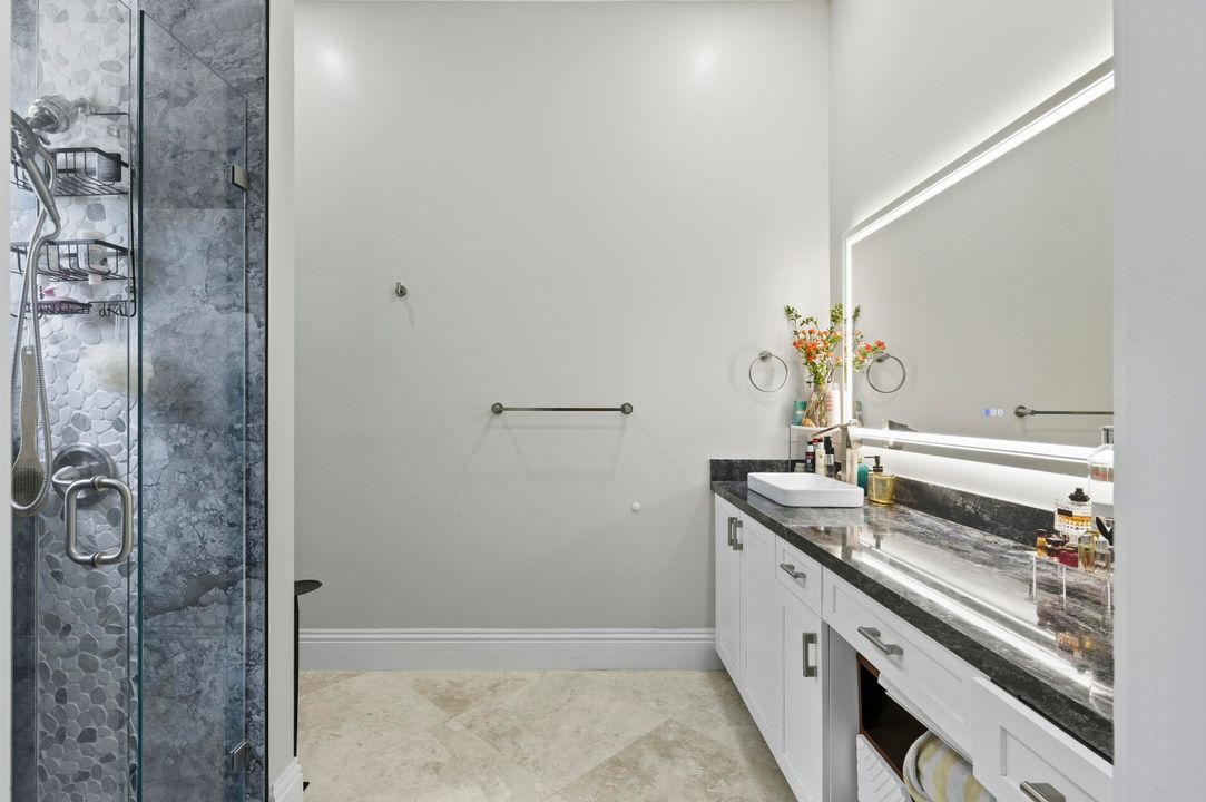 For Sale: $1,950,000 (5 beds, 4 baths, 4301 Square Feet)