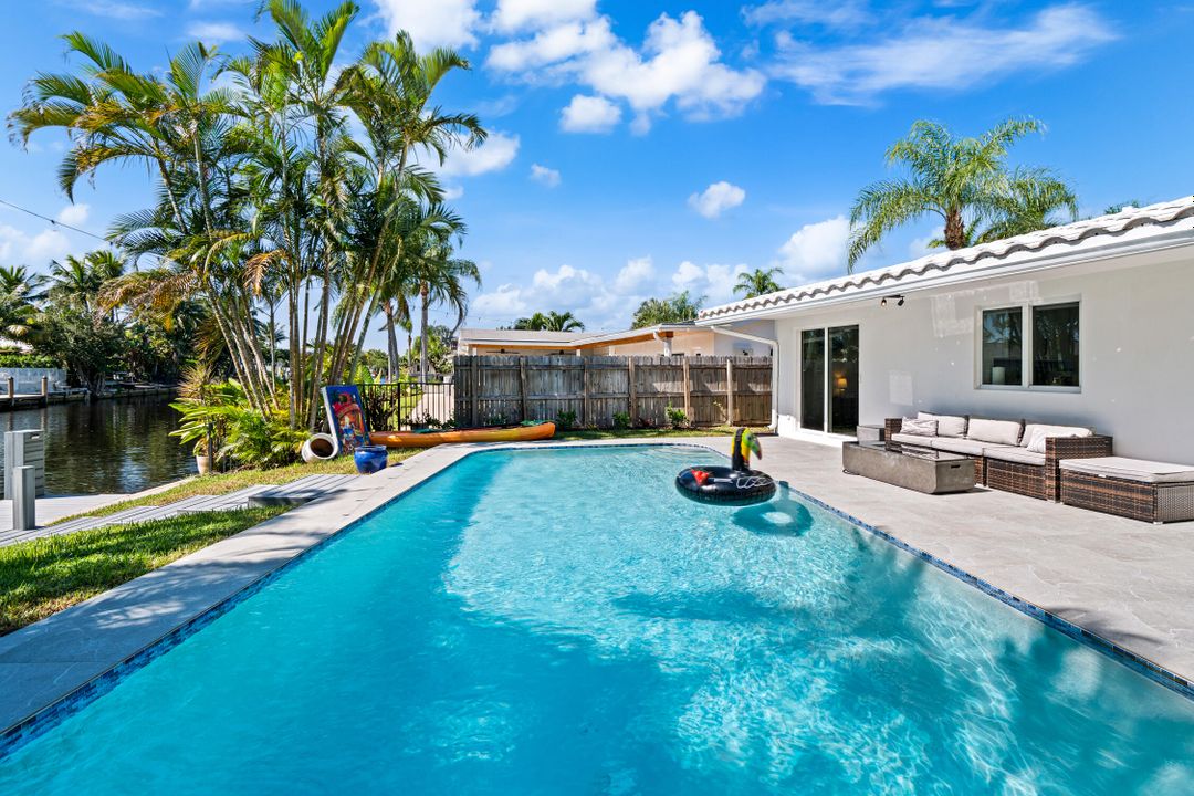 Active With Contract: $1,089,999 (4 beds, 2 baths, 1502 Square Feet)