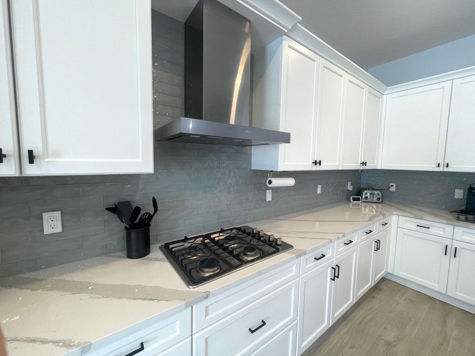 En Venta: $839,000 (3 camas, 3 baños, 2200 Pies cuadrados)