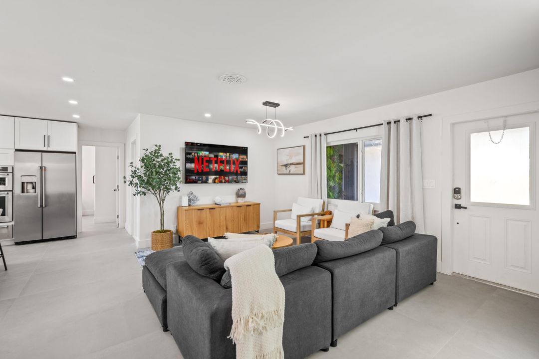 Active With Contract: $1,089,999 (4 beds, 2 baths, 1502 Square Feet)