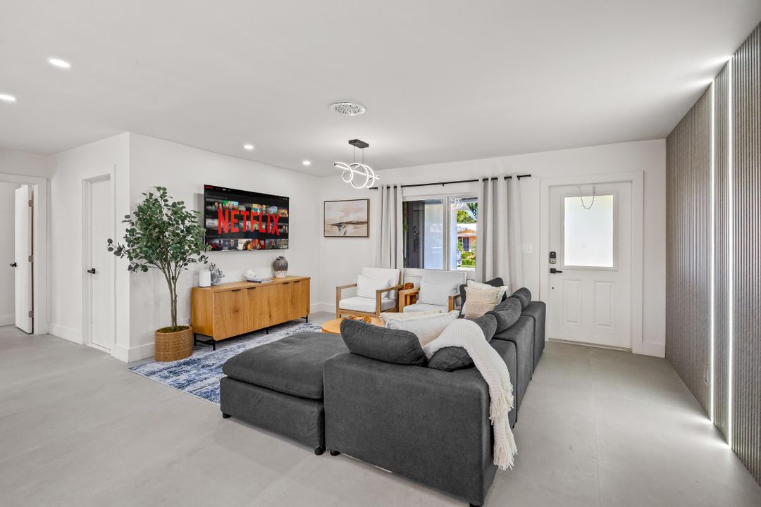 Active With Contract: $1,089,999 (4 beds, 2 baths, 1502 Square Feet)