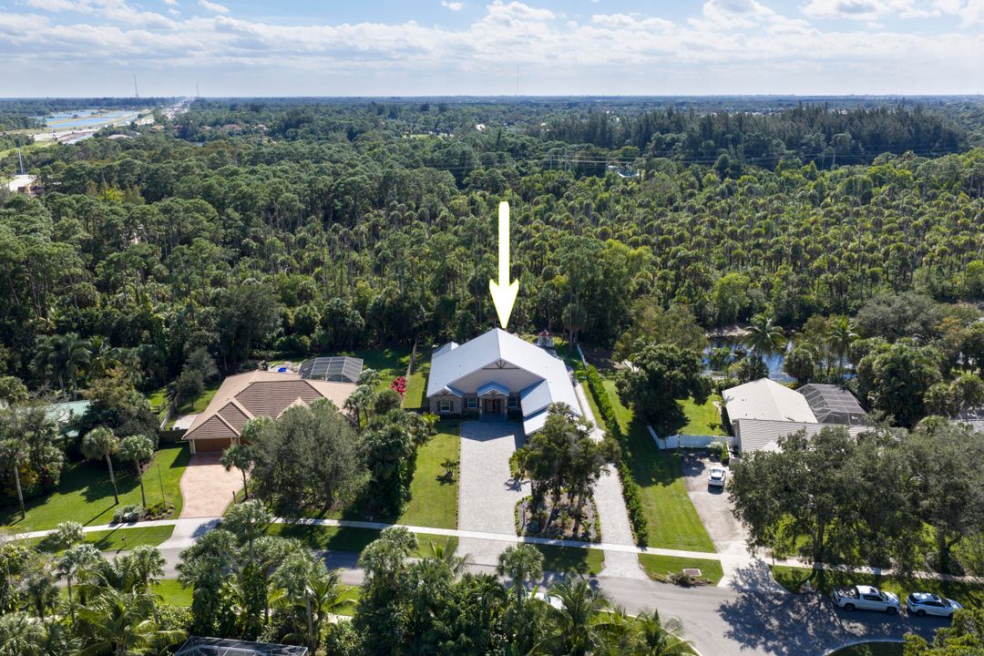 For Sale: $1,950,000 (5 beds, 4 baths, 4301 Square Feet)