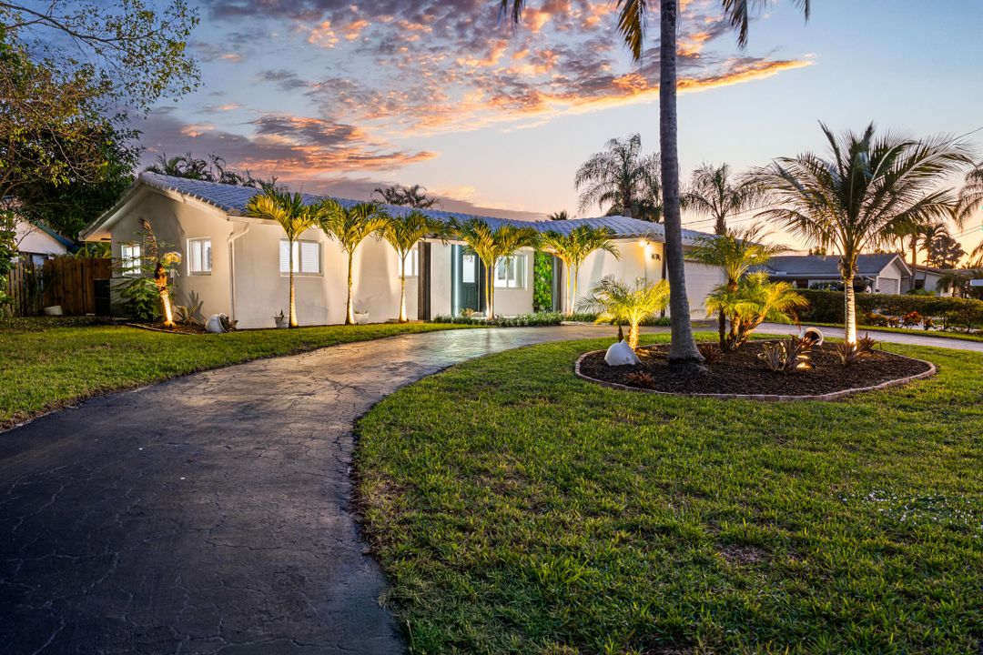 Active With Contract: $1,089,999 (4 beds, 2 baths, 1502 Square Feet)