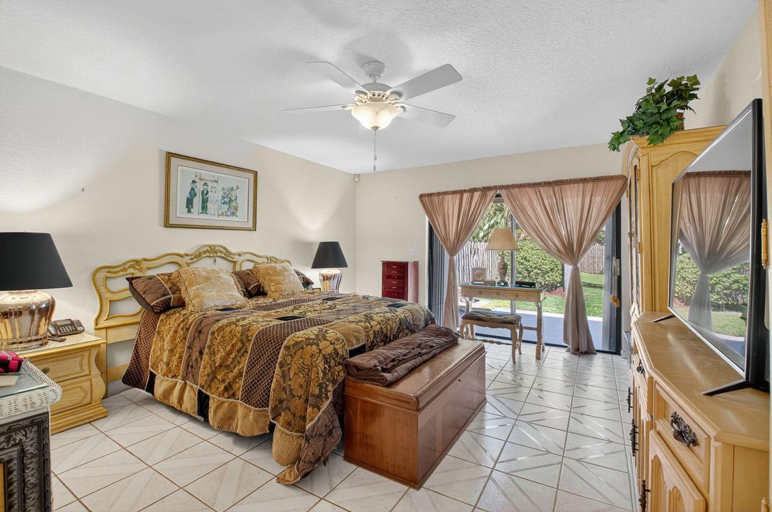 Activo con contrato: $599,999 (3 camas, 3 baños, 2193 Pies cuadrados)