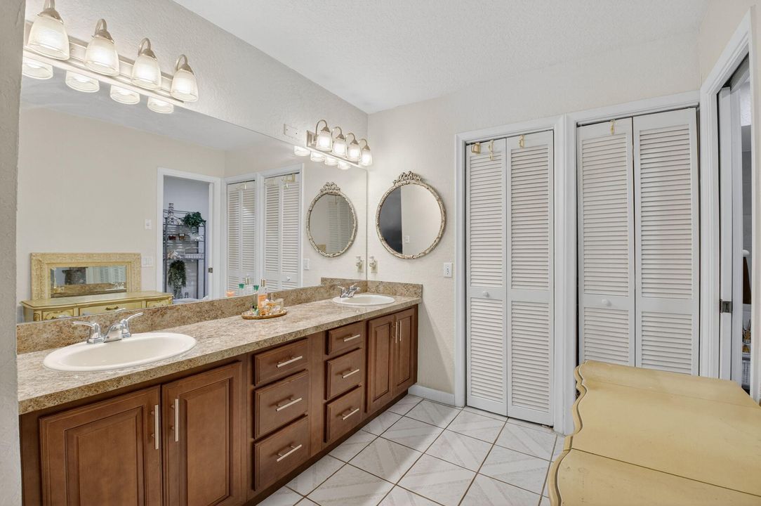 Activo con contrato: $599,999 (3 camas, 3 baños, 2193 Pies cuadrados)