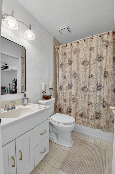 Activo con contrato: $599,999 (3 camas, 3 baños, 2193 Pies cuadrados)