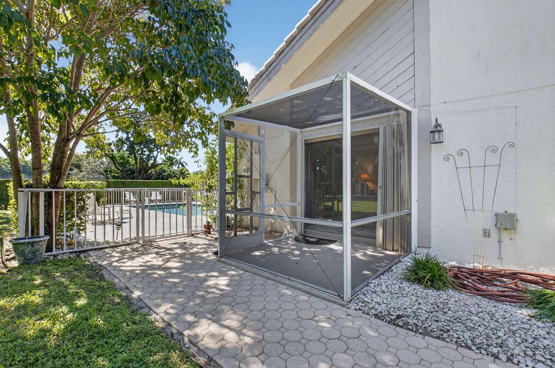 Activo con contrato: $599,999 (3 camas, 3 baños, 2193 Pies cuadrados)