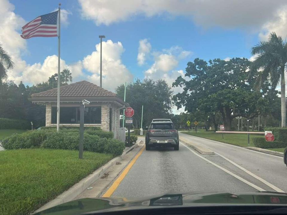 На продажу: $345,000 (2 спален, 2 ванн, 1250 Квадратных фут)