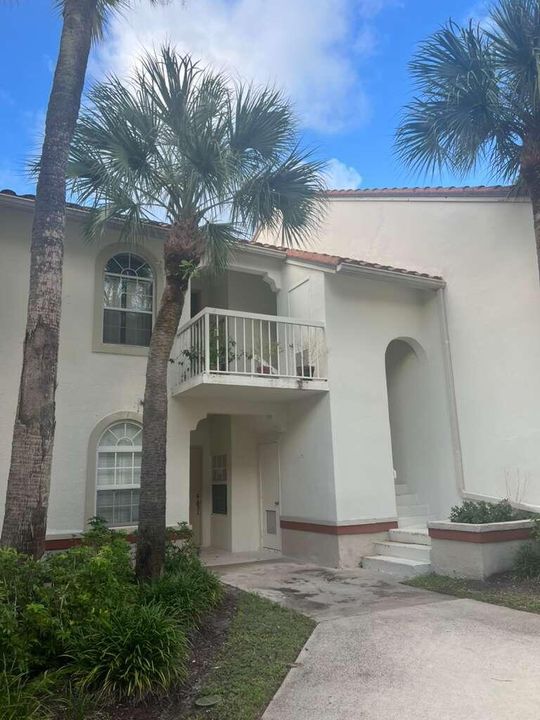 На продажу: $345,000 (2 спален, 2 ванн, 1250 Квадратных фут)