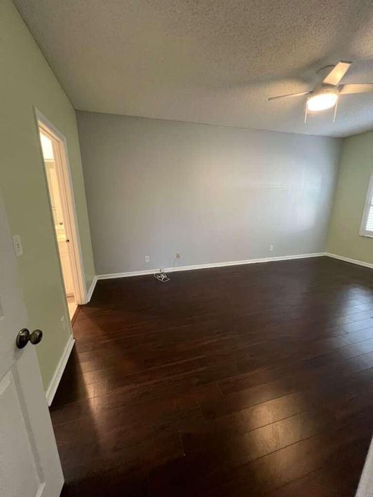 На продажу: $345,000 (2 спален, 2 ванн, 1250 Квадратных фут)