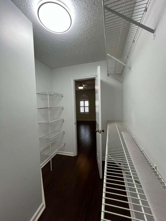 На продажу: $345,000 (2 спален, 2 ванн, 1250 Квадратных фут)