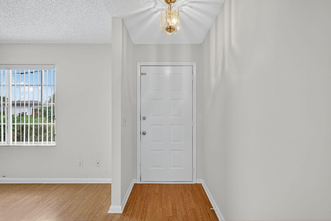 For Sale: $339,000 (3 beds, 2 baths, 1412 Square Feet)