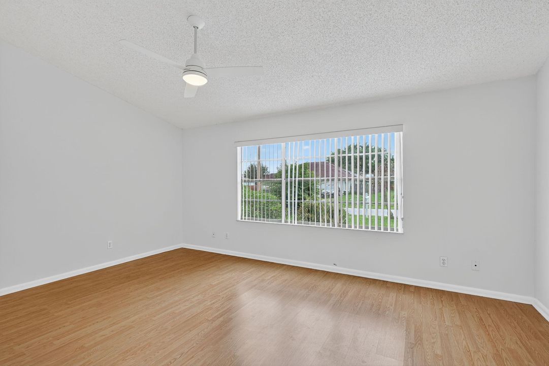 For Sale: $339,000 (3 beds, 2 baths, 1412 Square Feet)