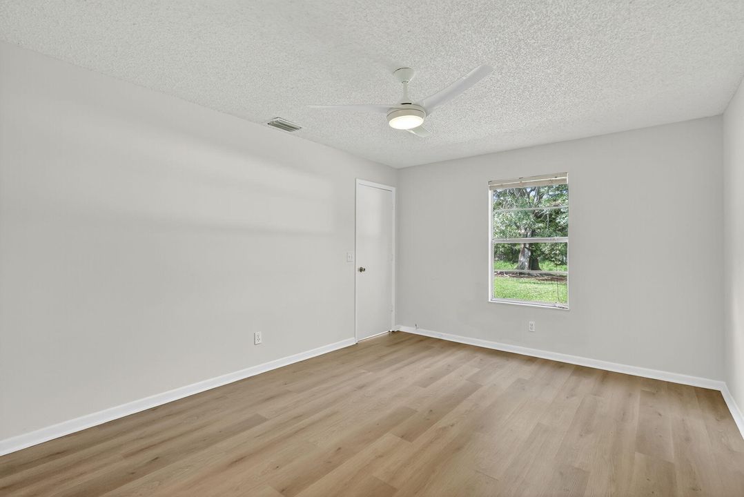 For Sale: $339,000 (3 beds, 2 baths, 1412 Square Feet)